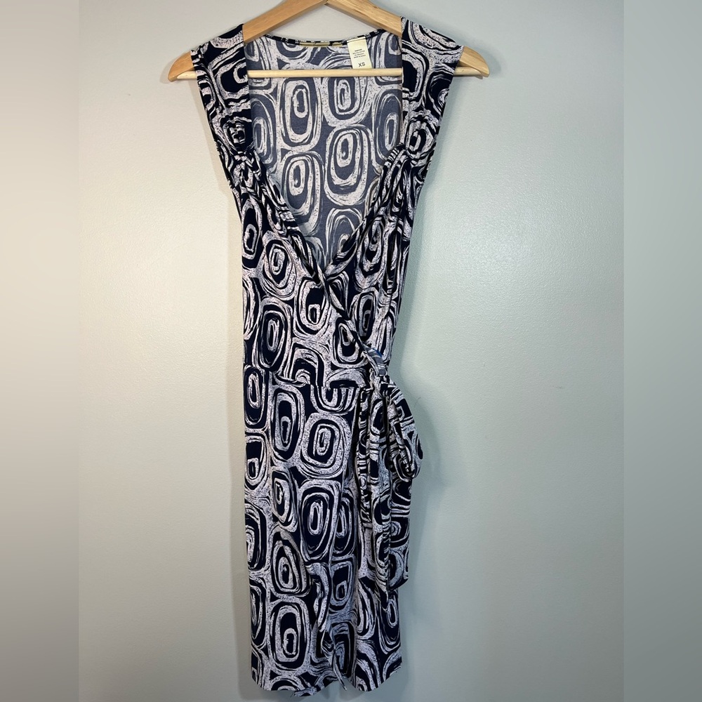 Norma Kamali Navy Blue and White Patterned Stretch 70’s Style Wrap Dress Size XS